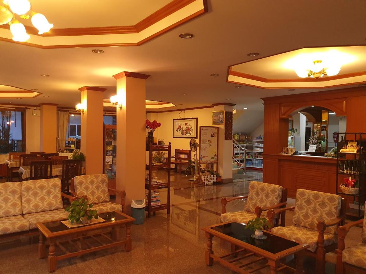 Ritzy House Hotel Csumphon Kültér fotó